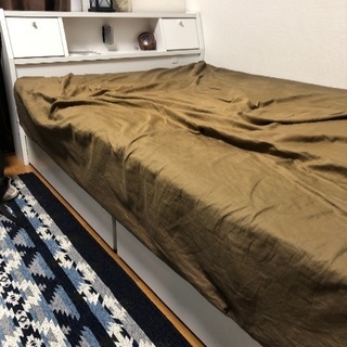 セミダブルベッド