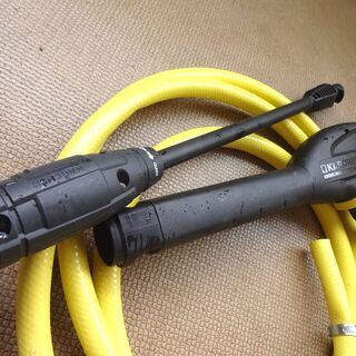 ケルヒャー 高圧洗浄機 k2 クラシックプラス 2017年製　KARCHER K2 Classic Plus 洗車 掃除機 水 玄関 ベランダ 庭 ハトの糞 網戸 壁 浴室 窓 サッシ 駐車場 ブロック塀の画像