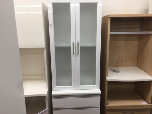 1時間無料軽トラ貸出し、有料配送あり【トレファク入間店】食器棚(ホワイト)のご紹介！