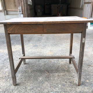 手作りの机の画像