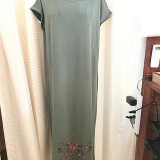 TITICACA 半袖花柄ロングワンピース#Cattleya 109