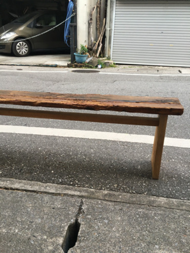 ベンチ