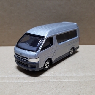 トミカセット カーセンサーセットより トヨタ ハイエース
