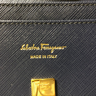 サルヴァトーレ フェラガモ 長財布