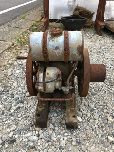古い発動機