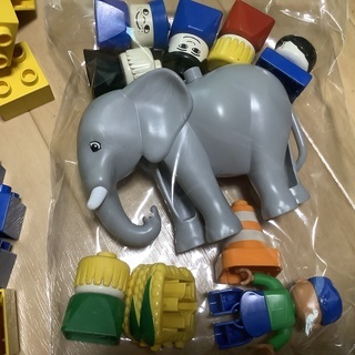 LEGO レゴブロック ☆ ぞうと人形付き☆の画像