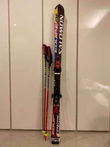 サロモンスキー板とストック