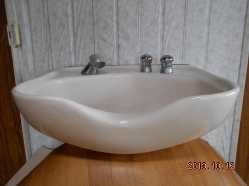 TOTOｼｬﾝﾌﾟ用洗面器具新品同様　台セット価格