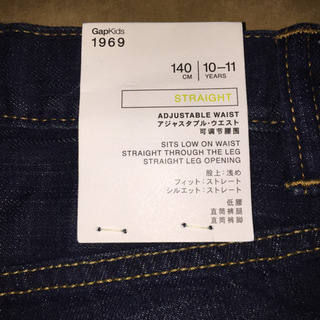 GAPジーンズ サイズ140 新品タグ付きの画像