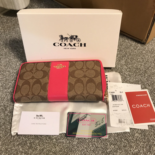 コーチ赤色長財布