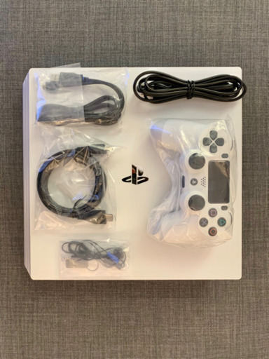 新品！美品！Playstation 4 Pro 1TB、プレイステーション4プロ