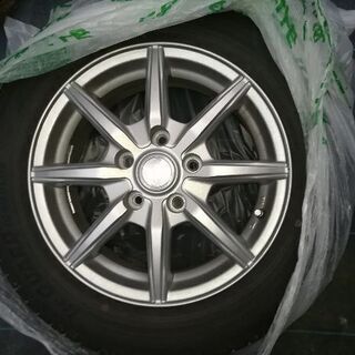 【値下げ】１シーズンのみ使用  スタッドレスタイヤ ICEGUARD 185/65R15