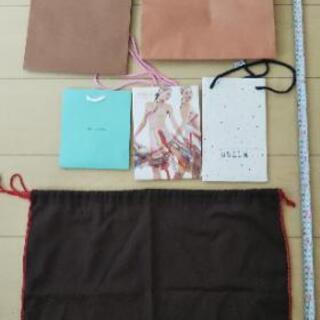 ブランド紙袋(Louis Vuittonなど)、布袋(COACH)