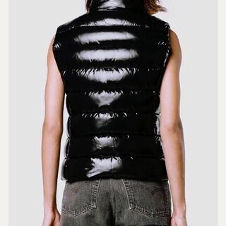 お買い得‼️入手困難‼️【日本完売秋冬2022SSモンクレール ダウン】男女兼用･正規品の画像