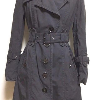 BURBERRY　BLUE　LABEL　トレンチコートの画像