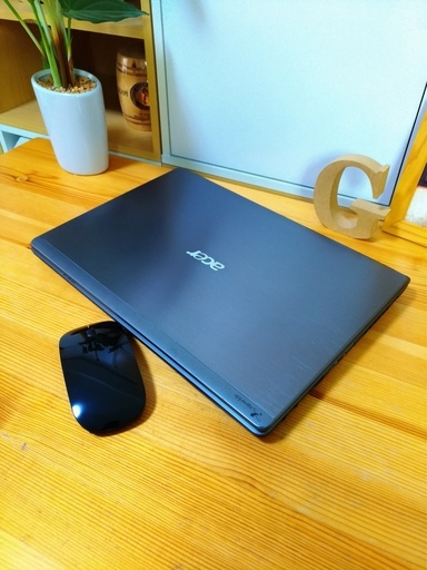 corei5メモリ8Gで超高速★　大容量500G！　美品♪　　13.3インチの薄型軽量で持ち運びが便利☆　　　最新Windows10　64Bit　　オシャレなメタリックシルバー　　マウス付き 　ノートパソコン　無線LAN　Wi-Fi対応 　Webカメラ内蔵