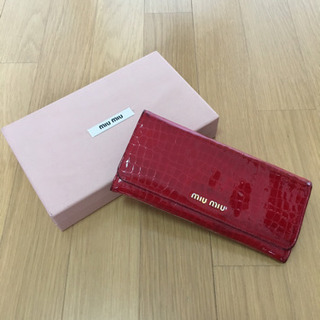 miumiu☆エナメル長財布