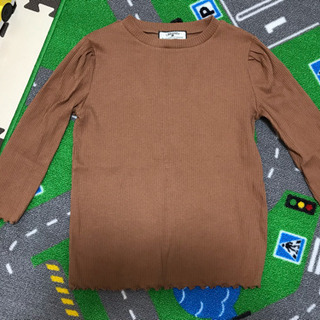 ベイクドカラートップス フリルの画像