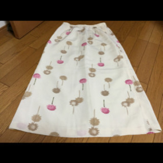 中古美品 花柄ロングスカート ウエスト66～70