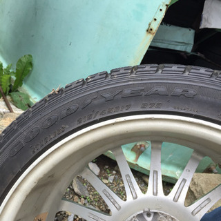アルミホイール付きスタットレス215/45R17