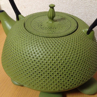 【売約済】岩鋳製 南部鉄器 鉄瓶と鍋敷きのセットの画像