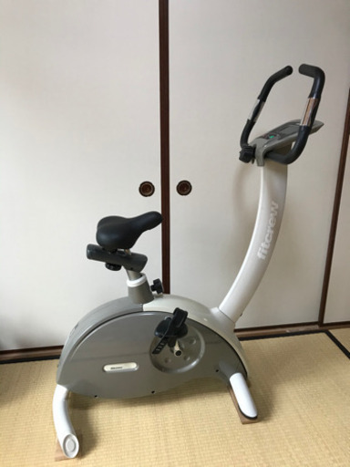 エアロバイク　フィットネス