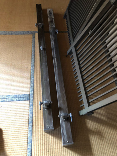 一軒家の門扉です。