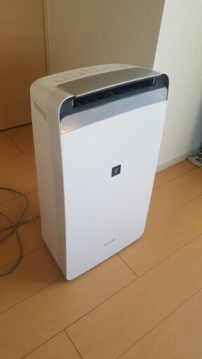 (値下げ)2018年型 シャープ 除湿機 衣類乾燥 プラズマクラスター 18L ホワイト CV-H180W