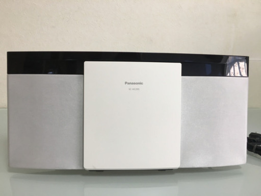 美品シンプルな白を基調としたCDコンポ