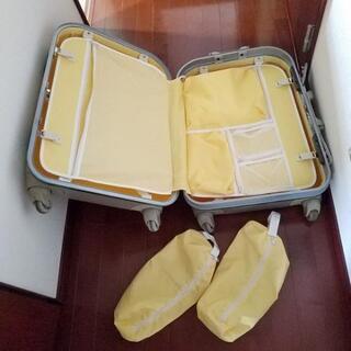 スーツケースの画像