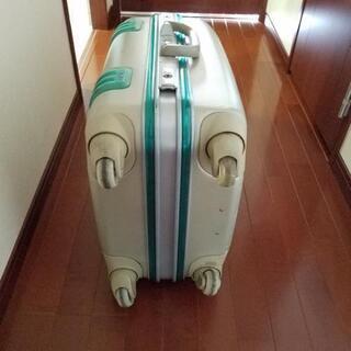 スーツケースの画像