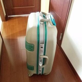 スーツケースの画像