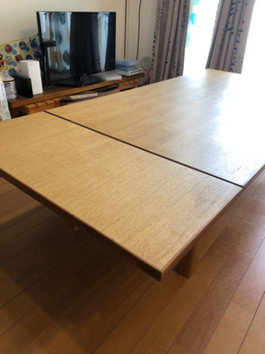 伸ばせるテーブル