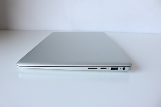 Windows10/Corei7 2.4GHz/8GBメモリ/高速mSATA SSD512GB/13.3インチ/無線LAN搭載/Off