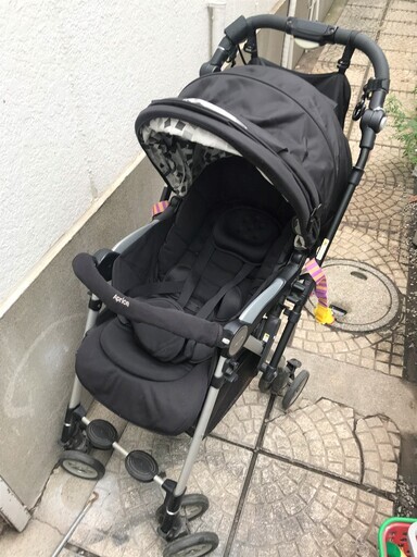 アップリカ ソラリア SORARIA A型ベビーカー ブラック