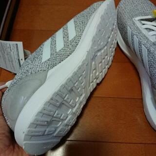 adidas ランニングシューズ 26.0の画像