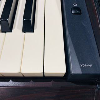 YAMAHA PA-150 電子ピアノ 椅子付きです。