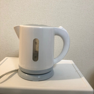 取引中　電気ケトル　無料の画像