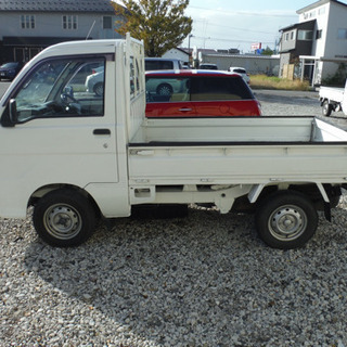 ダイハツハイゼットトラックスペシャル4WD車検R2年3月タイベル交換済みエアコンパワステ3方開バッテリー新品の画像