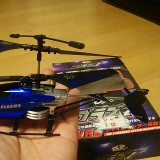ラジコンヘリ