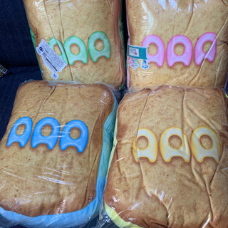 新品‼️ AAA え〜パンダ スーパーマーケットクッキーサンドクッションセット！の画像