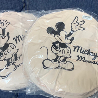 新品‼️ミッキー モノトーン fluffyクッション 2個セット