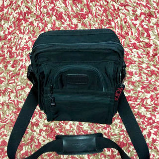 TUMI ショルダーバッグの画像