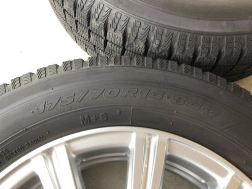 【取引中】スタッドレスタイヤ  175/70/R14  シエンタ