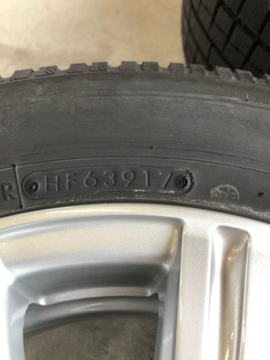 【取引中】スタッドレスタイヤ  175/70/R14  シエンタ