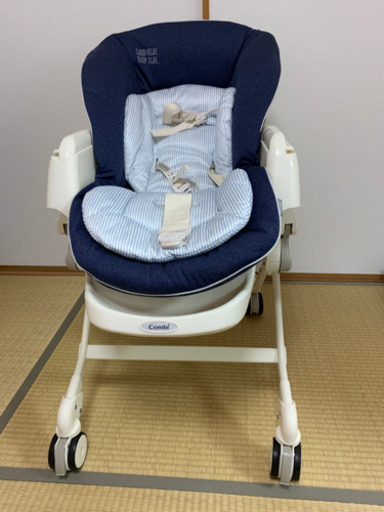 【美品】コンビ Combi ネムリラ オートスウィング（電動スウィング）ネイビー