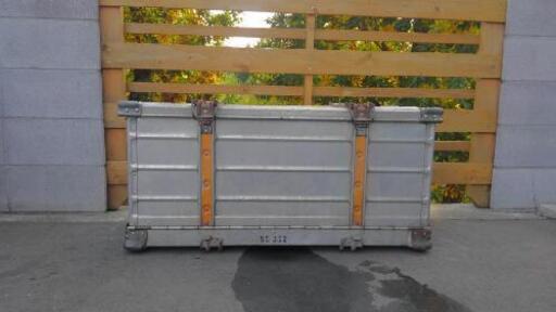 終了しました。日通　アルミコンテナ　ヴィンテージ　キャンプ　アウトドア　収納