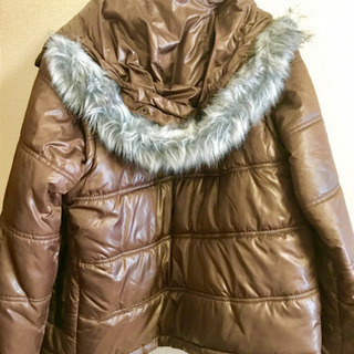 ダウンというかジャンパーというか…です