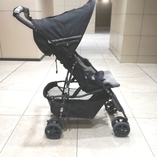 リッチェル　リベラフルエ　B型ベビーカー　収納大　機能問題なし