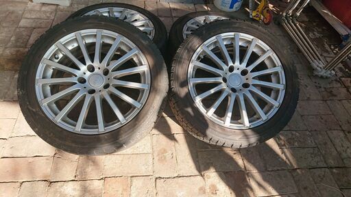 アルファロメオ159用　スタッドレスと新品キャリア